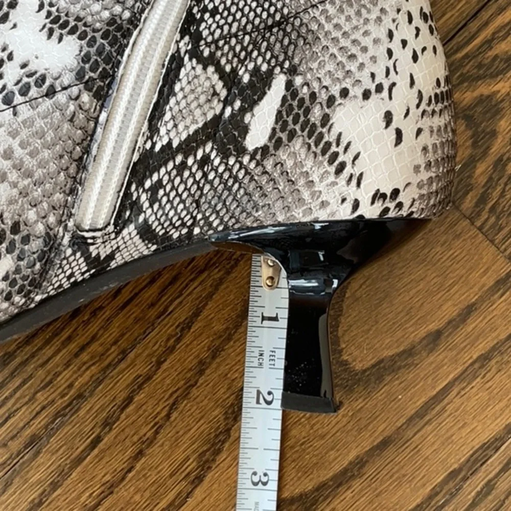 Faux Snakeskin Boots | 10M - Picture 7 of 9